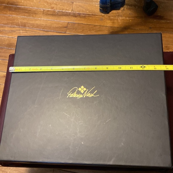 Brand new Patricia Nash crossbody floral, leather purse and wallet. Never opened - Picture 12 of 12